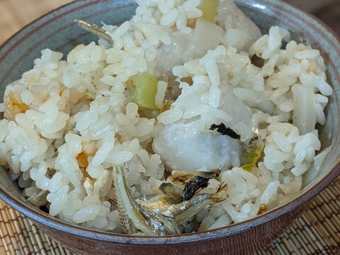 美味しく栄養たっぷり♪里芋といりこの炊き込みご飯